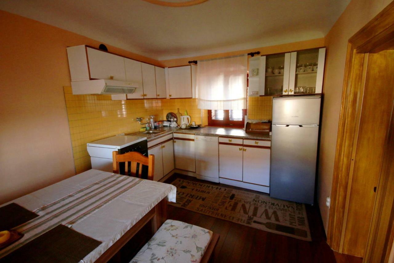Apartment Lorna & Igor Zuvic Omisalj Luaran gambar